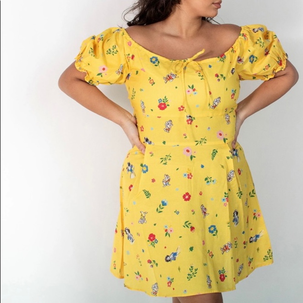 NWT Disney Snow White puffy sleeve plus size dress